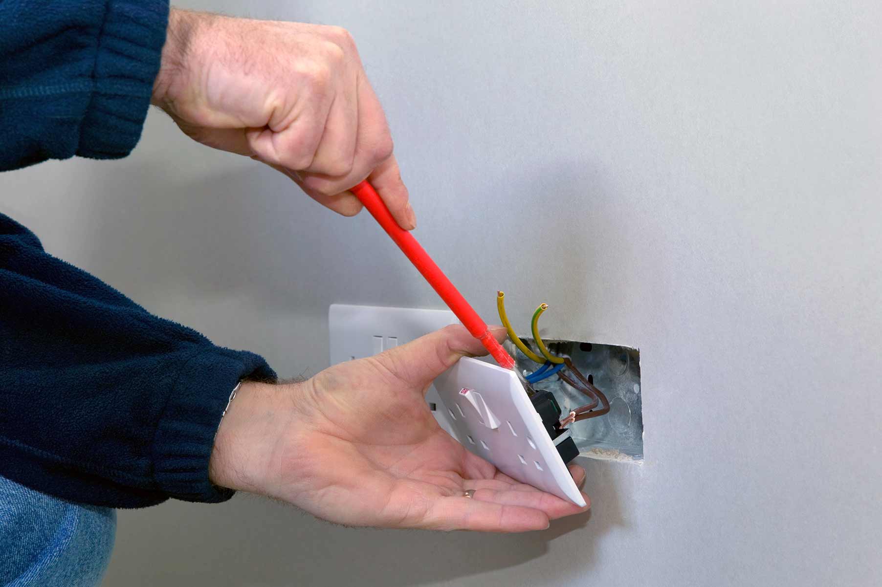 Our electricians can install plug sockets for domestic and commercial proeprties in West Brompton and the local area. 